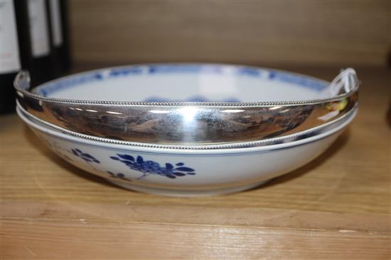 Kang Hsi dish, Dutch silver handle Diameter 22cm